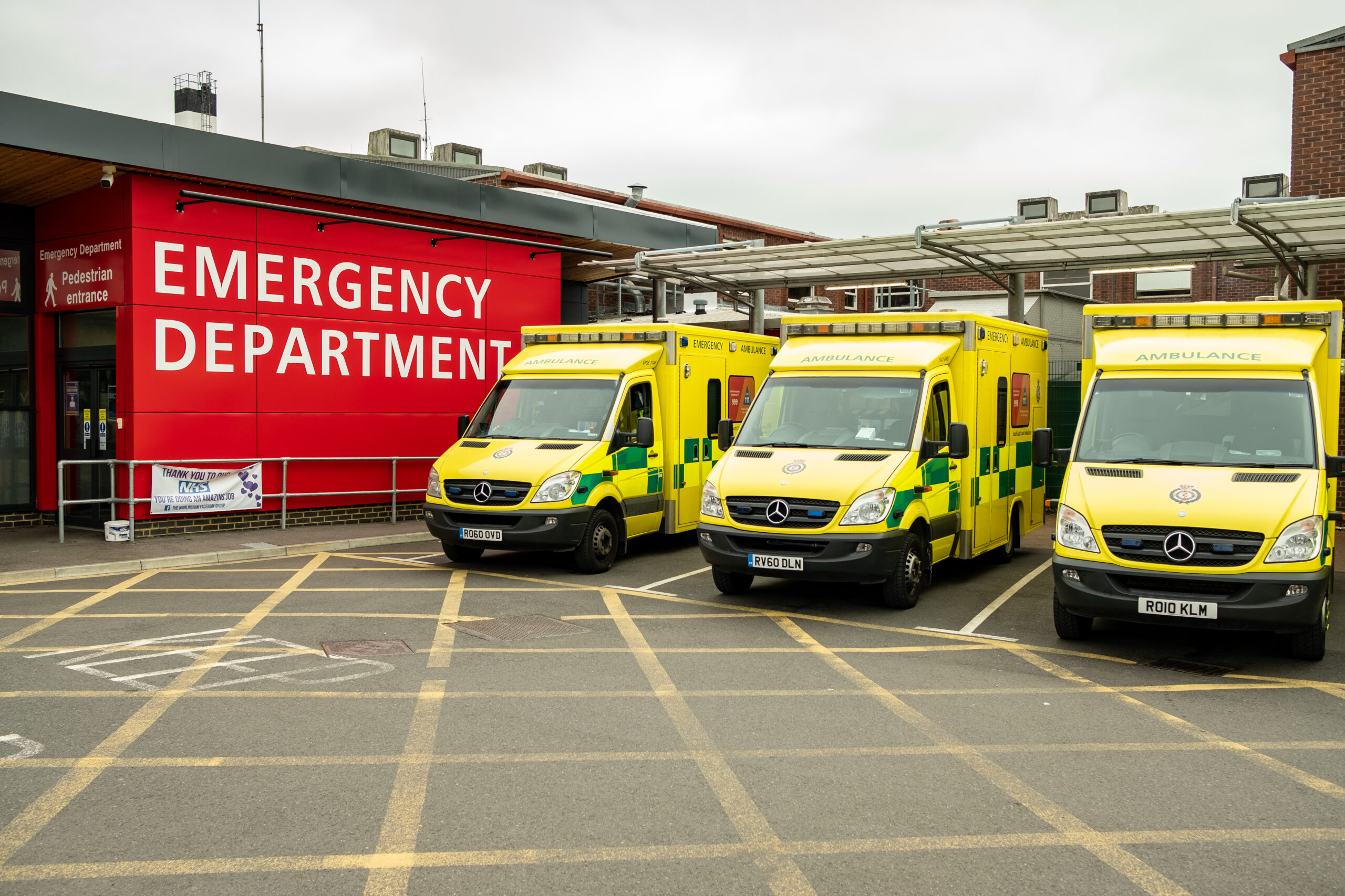 Surrey, Uk Ambulances Outside East Surrey Hospital Accident & Emergency Department Surrey, Uk Ambulances Outside East Surrey Hospital Accident & Emergency Department